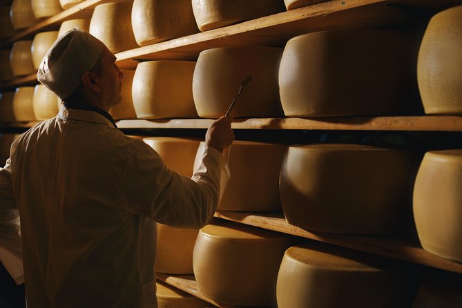 Parmigiano-Reggiano Cheese Factory Small group Tour From Parma - Meeting in Parma at 8:30 am