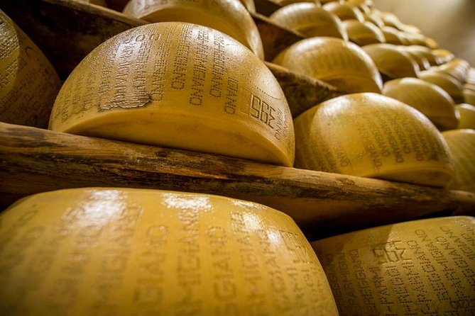 Parmigiano Reggiano Cheese Factory Tour & Tasting Experience - Why this Parmigiano Reggiano visit feels different