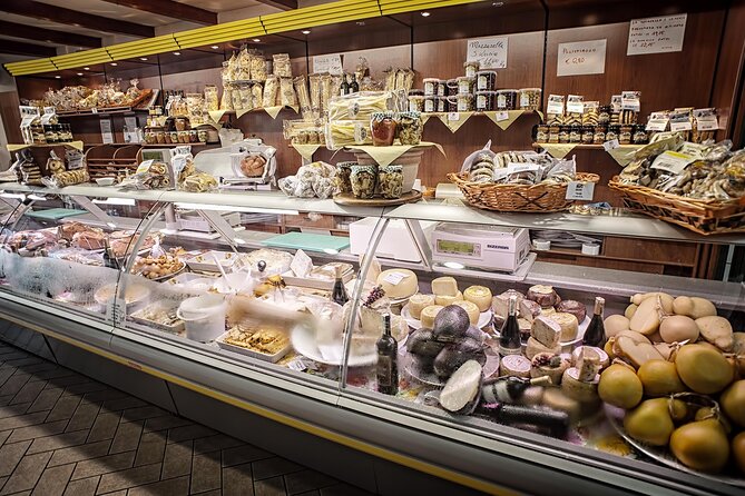 Pastum and Buffalo Mozzarella Drive - The National Archaeological Museum and the Tomb of the Diver