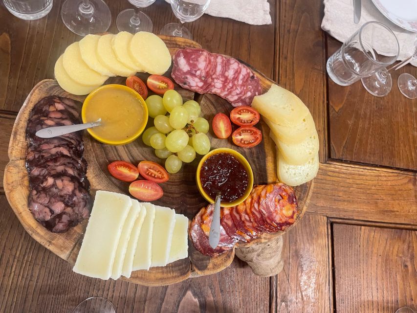 Portuguese Wine Tasting w Local Cheese & Cold Cuts pairing - A small Porto tasting with a local feel