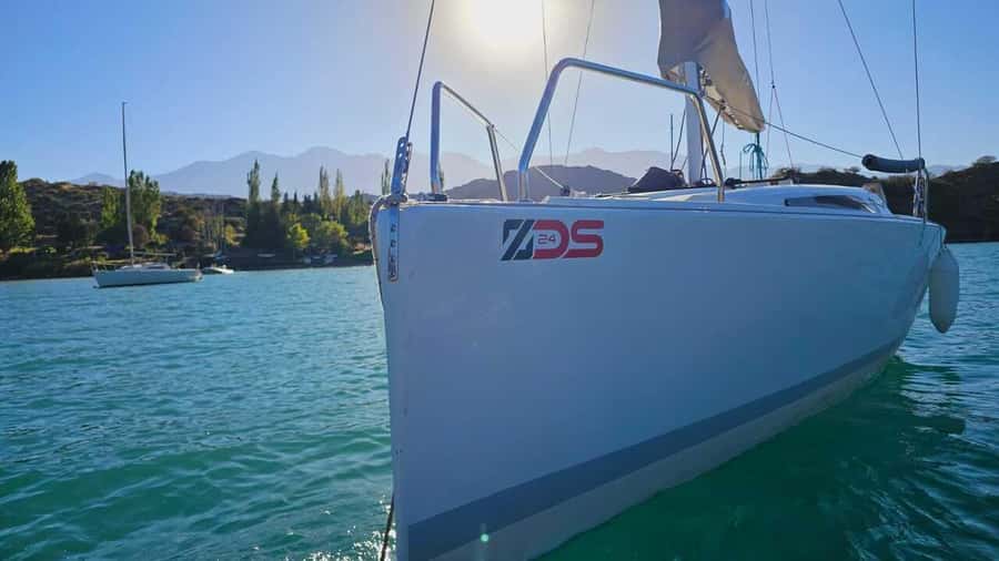 Potrerillos Lake Sailing Tour with Wine and Cheese - Life aboard the VÃIU sailboat