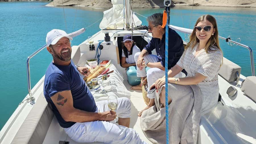 Potrerillos Lake Sailing Tour with Wine and Cheese - The four-hour outing, from pickup to return