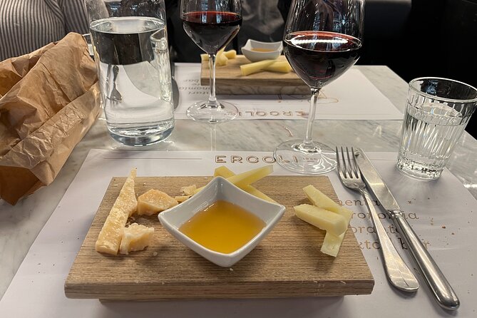 Private 2-Hour Italian Cheese and Wine Tasting in Rome - The opening: meeting the sommelier and cheese expert