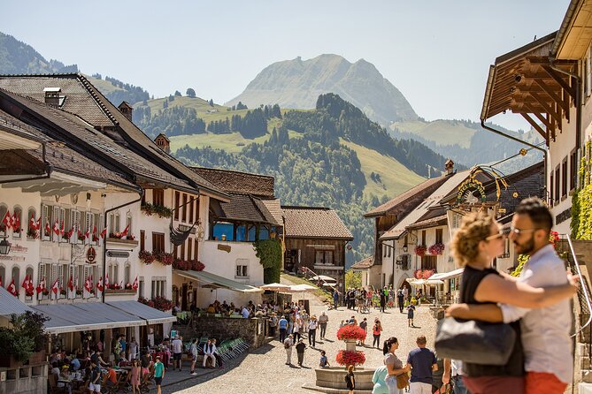 Private Tour to Gruyères, Chocolate & Cheese Factory from Geneva - What the guide and private format add