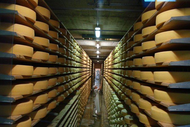 Private Tour to Gruyères, Chocolate & Cheese Factory from Geneva - Maison Cailler: Switzerland’s sweetest stop