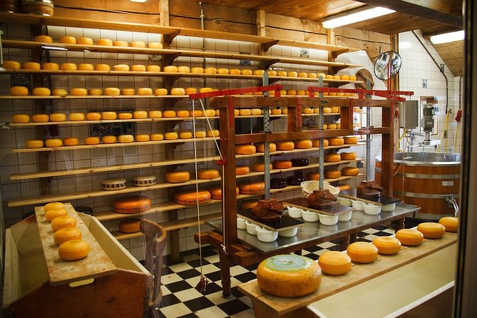 Private Tulip Fields, Windmills and Cheese Tour from Amsterdam - Jacobs Hoeve: cheese, cows, and Gouda