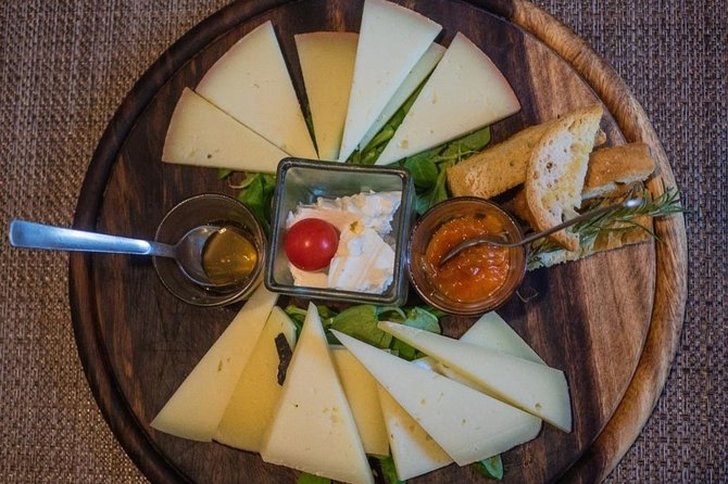 Private Wine, Evo oil & Cheese Tasting - Meeting a family member at Podere La Marronaia