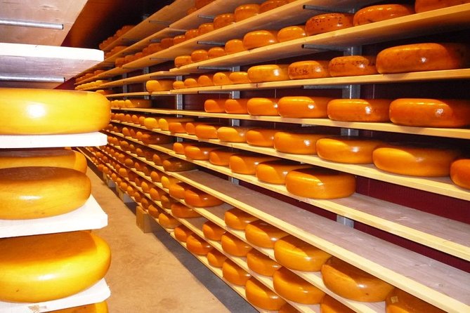 Private Zaanse Schans & Volendam Tour: Windmills, Cheese & Clogs - Leaving Amsterdam for the Zaanse countryside