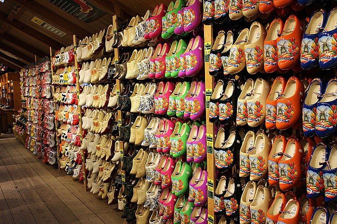 Private Zaanse Schans & Volendam Tour: Windmills, Cheese & Clogs - Zaanse Schans and its working windmills