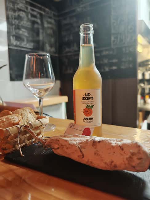 Provençal tasting tour, cheeses and wines in Aix - Why the local-shop focus matters