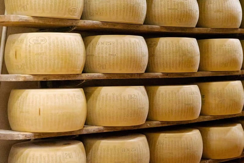 Reggio Food Tour: Parmigiano, balsamic, cured meats & wines - Guides, group size, and the feel of the day