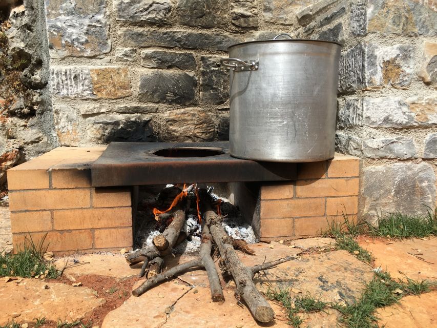 Rethymno 4x4 Safari: Tastes & Farm Experience - Lunch in Axos after the rough roads