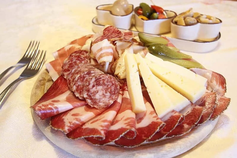 San Gimignano: Tasting of Tuscan Wines and Cheeses - Who will enjoy this tasting most
