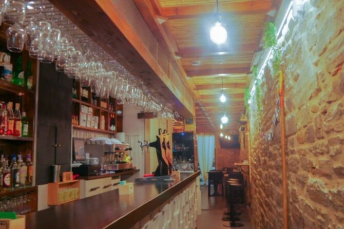 Santiago de Compostela: Cheese and Wine Tasting Experience - The guides make the difference