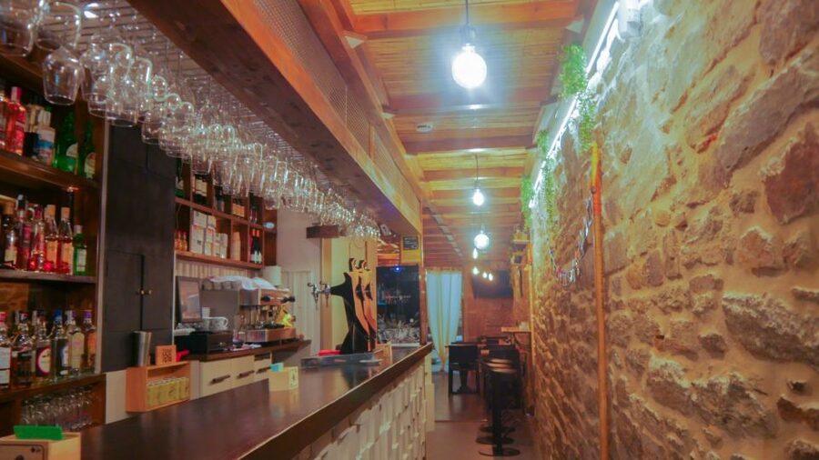 Santiago de Compostela: Cheese and Wine Tasting Experience - The $35 price and what it buys you