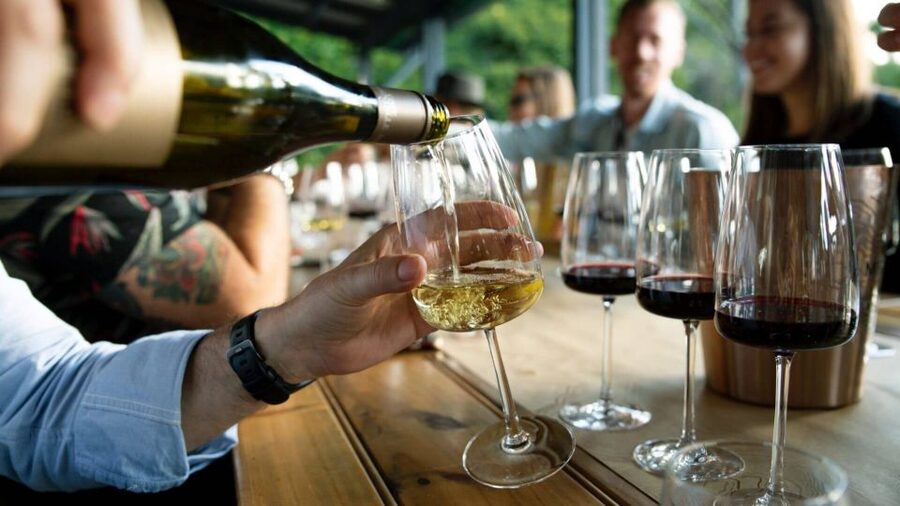 Santiago de Compostela: Cheese and Wine Tasting Experience - Who will enjoy this most?