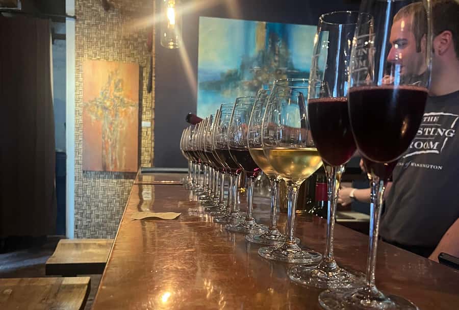 Seattle: Wine, Cheese and Chocolate Pairing Tour - Food portions and the value of $119