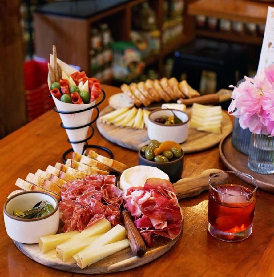 Seattle: Wine, Cheese and Chocolate Pairing Tour - Beginning with chocolate at Seleušs