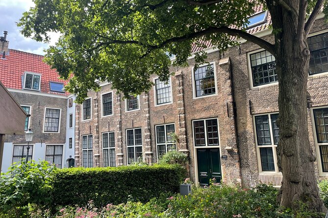 Self-Guided Walking Tour of Gouda: Canals, Colonies, and Cheese - The windmill photo stop at ‘t Slot