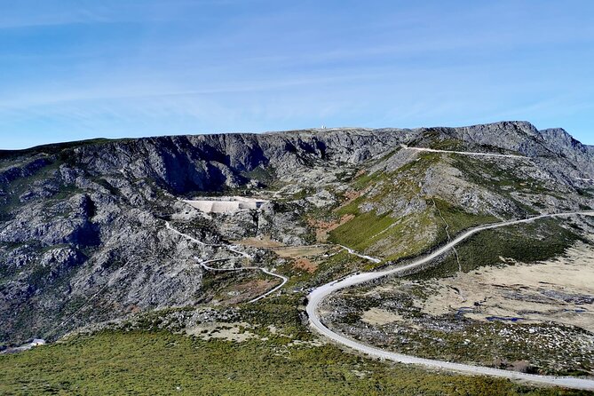 Serra da Estrela - Half-day off-road tour with cheese tasting - The mountain stops and photo opportunities