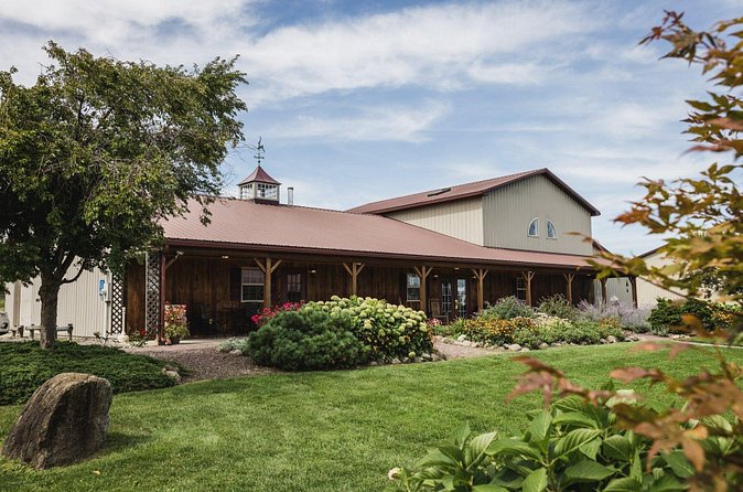 Shared Wine, Chocolate and Cheese Tasting in Conesus Lake - Adding lunch at the Tankroom Café