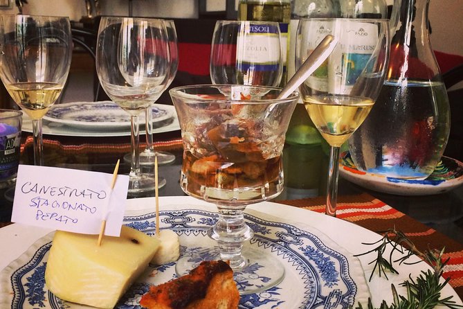 Sicilian Wines and cheeses Tasting in Palermo - Entering a 17th-century Palermo palazzo
