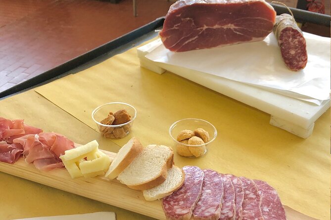 Small Group Reggio Half-Day Food & Wine Tour with Local Producers - The guides make the difference