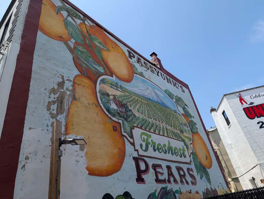 South Philly Tour: Market, Cheesesteaks & Hidden Gems - Following the cheesesteak story