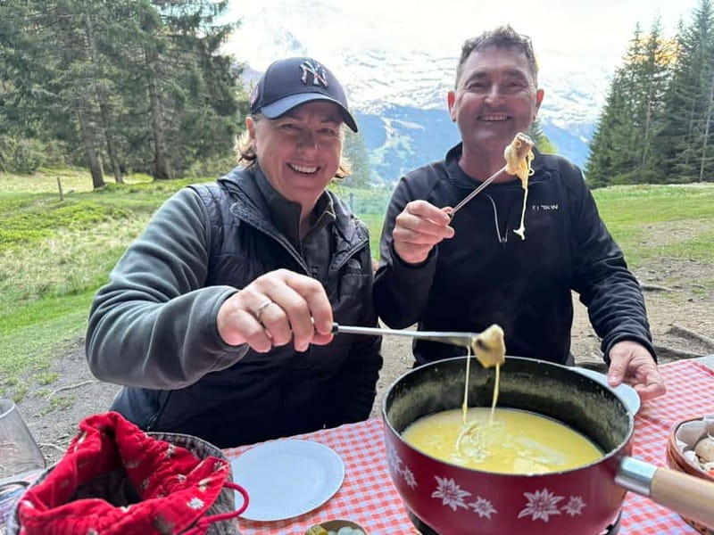 Sunset Hike with Cheese Fondue in Wengen - Starting opposite Wengen station