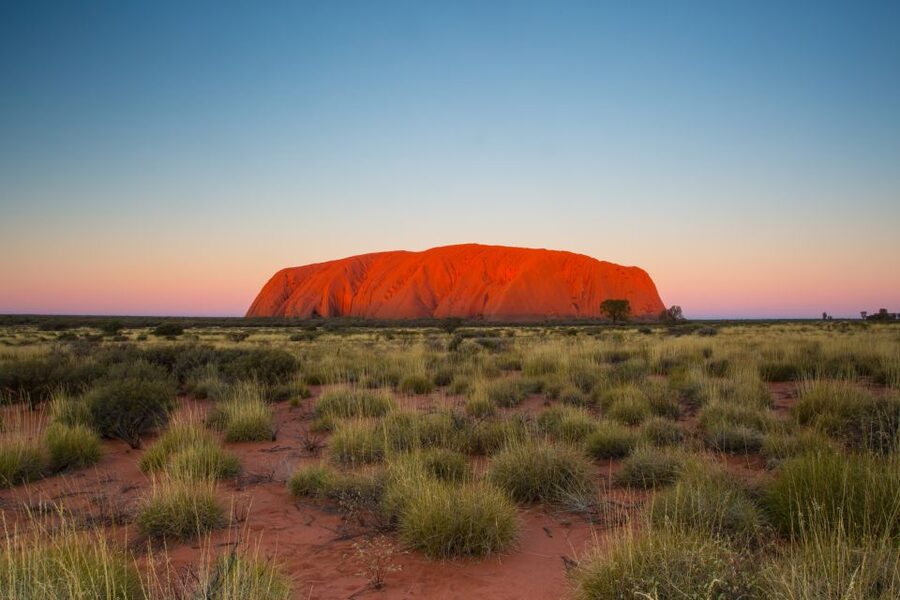 Uluru 1.5-Hour Sunset Tour with Sparkling Wine & Cheeseboard - Group size and the meaning of private group