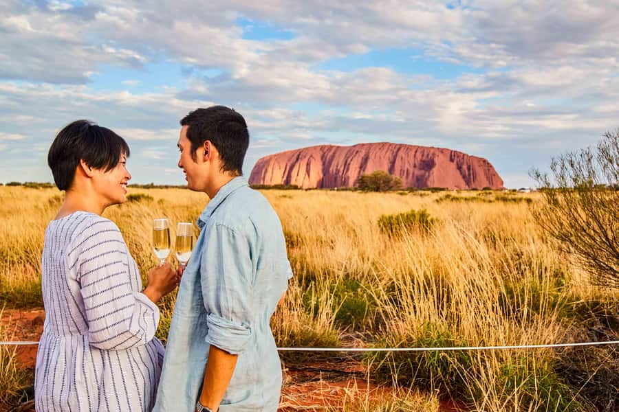 Uluru: Sunset, Sparkling Wine, Cheeseboard & Gourmet BBQ - Why this evening works so well at Uluru