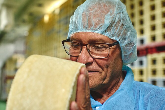 Visit La Antigua Cheese Factory (Cheese Tourism) - Key points at a glance