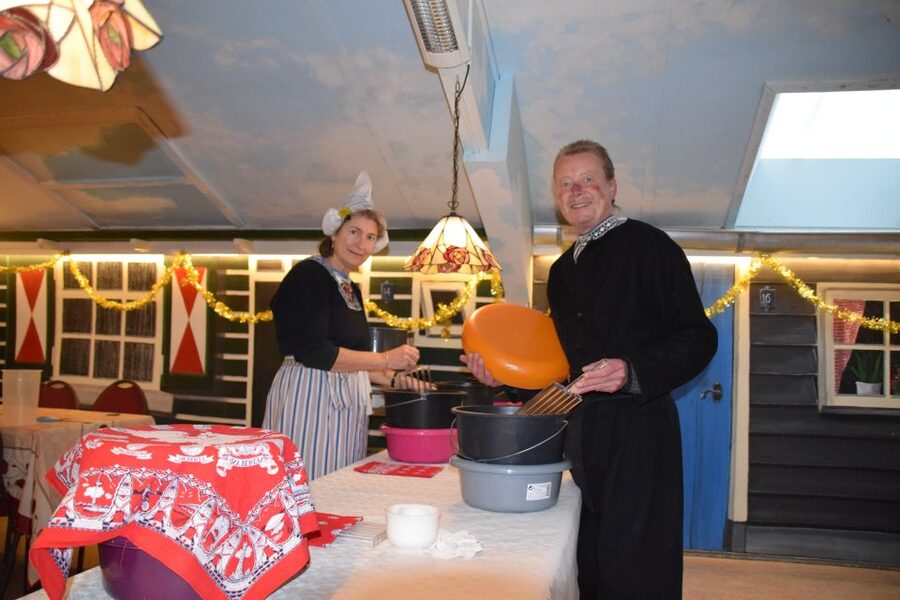 Volendam: 2.5-Hour Cheesemaking Workshop & Clog Making Tour - Group size, languages, and accessibility