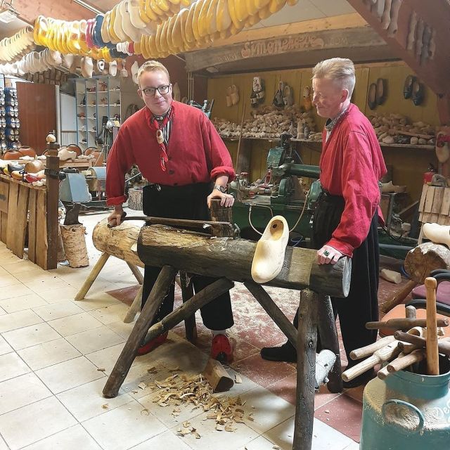 Volendam: 2-Hour Clogmaking Workshop and Cheese Tour - Is $91 a fair price?