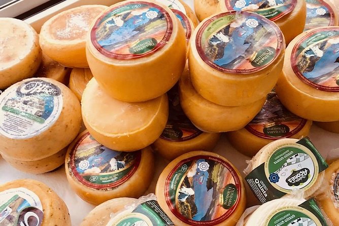 Wine, Cheese & Charcuterie Tasting, including complimentary tour - Bread, jam, fruit, and dessert
