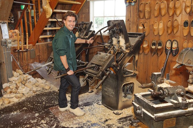 Zaanse Schans and Cheese Tasting Guided Tour from Amsterdam - What happens at the wooden shoe workshop