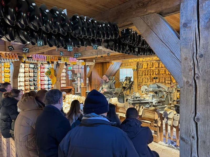 Zaanse Schans & Volendam Private Tour: Windmills and Cheese - Key things to know before booking