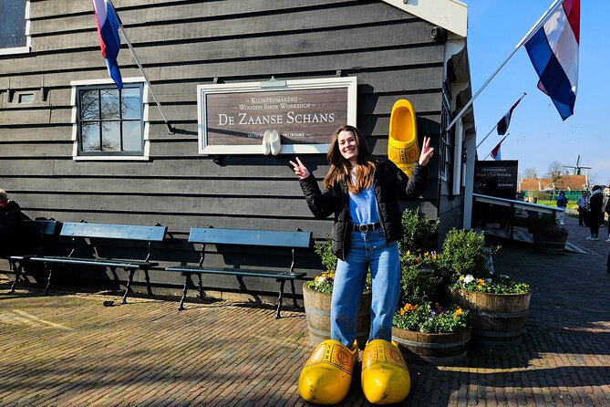 Zaanse Schans Windmills, Cheese and Volendam Tour from Amsterdam - Is the canal cruise add-on worth it?