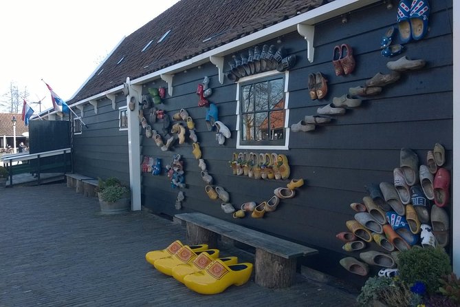 Zaanse Schans Windmills, Clogs and Dutch Cheese Small-Group Tour from Amsterdam - Guides can shape the whole experience