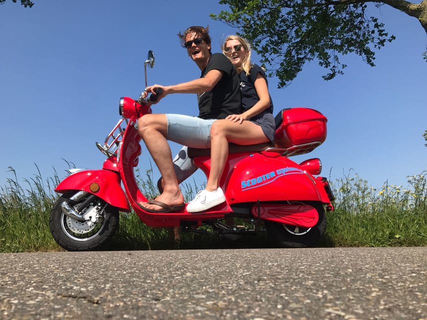Zaanse Schans: Windmills, Clogs & Cheese by Electric Scooter - Weather, clothing, and practical comfort