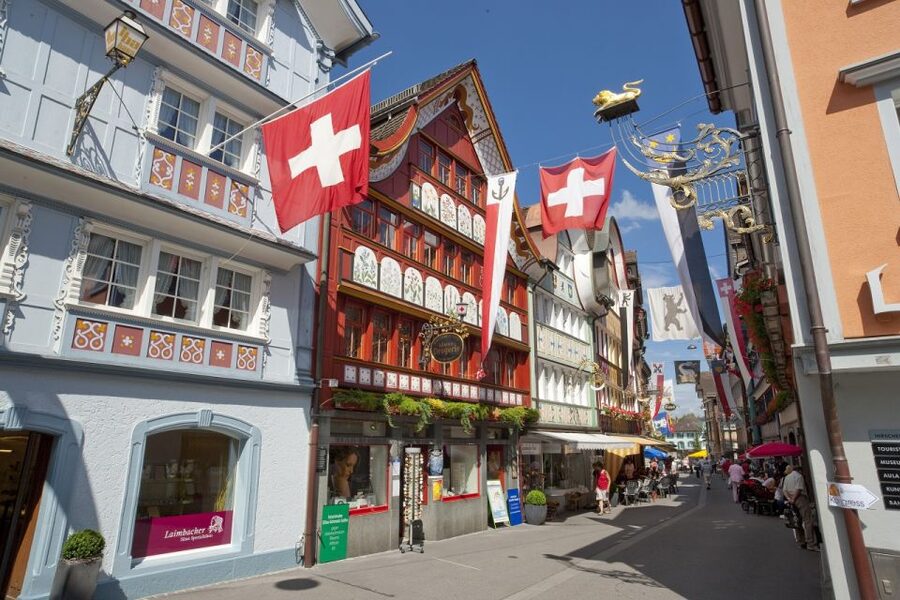 Zurich: Appenzell Day Trip with Farm Visit & Cheese Tasting - Seeing how Appenzeller cheese is made