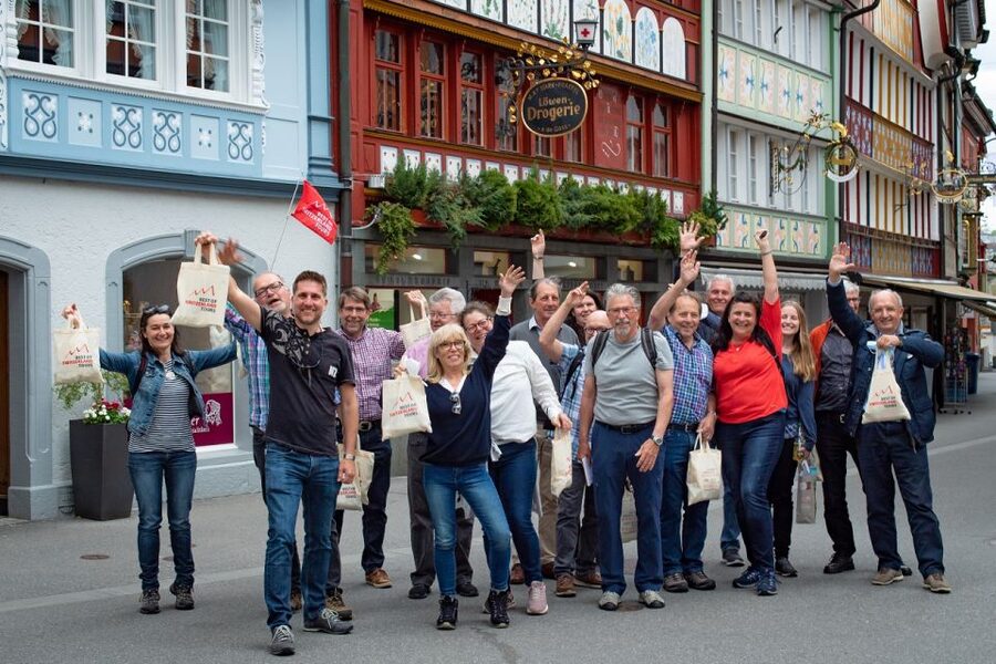 Zurich: Appenzell Day Trip with Farm Visit & Cheese Tasting - A farm visit before the cheese factory