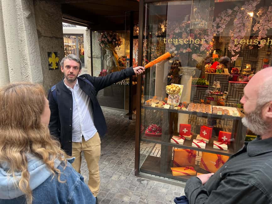 Zurich: Food Tour of 8+ Tastings with Cheeses & Chocolates - Fondue with Kirsch adds a Swiss classic
