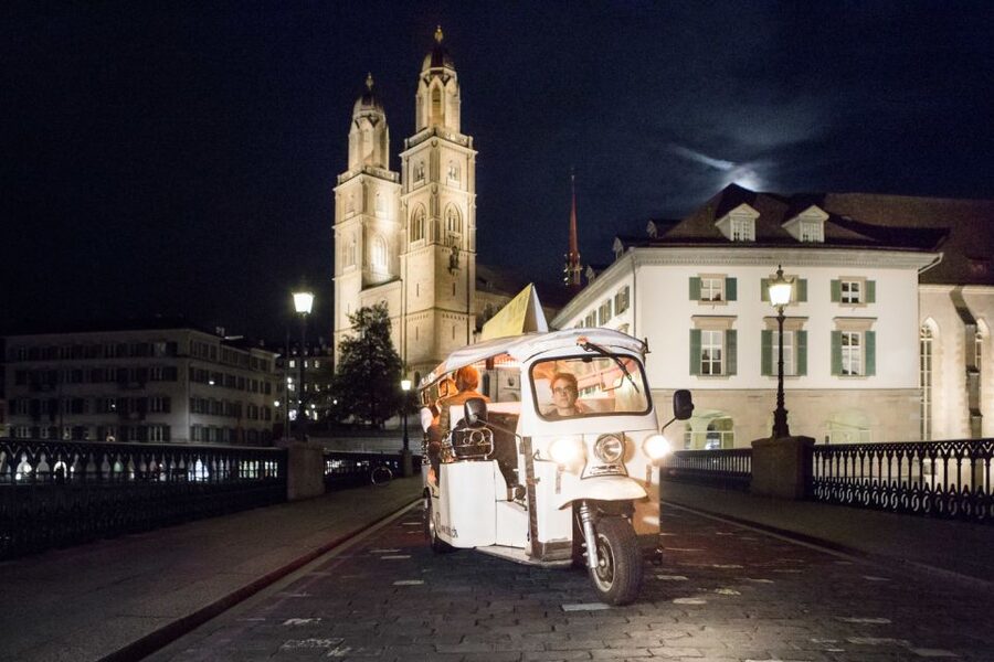 Zurich: Swiss Cheese Fondue & Wine e-Tuk-Tuk City Tour - Who gets the best value from the 90 minutes